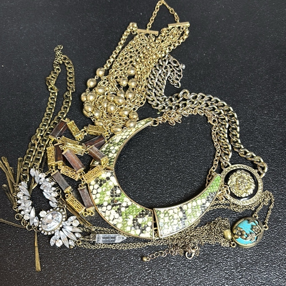 Bundle Lot 6 Gold Tone Fashion Wearable Necklace Jewel Statement - Picture 4 of 4